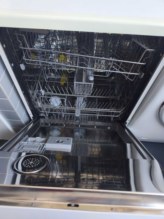 Máquina de Lavar Loiça LG  LD-2040WH para peças (funciona, perde água)