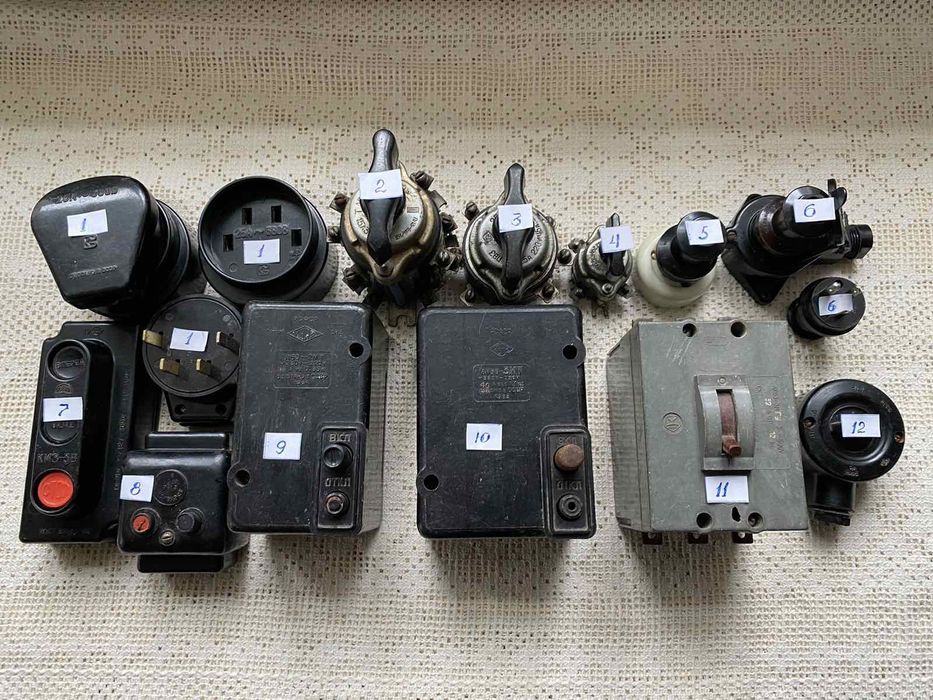 Вимикачі різні якісні