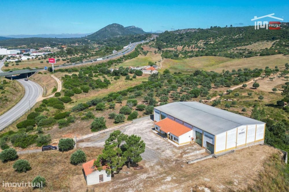 Armazem E Actividade Industrial Com Area De Implantação De 1200 M2 ...