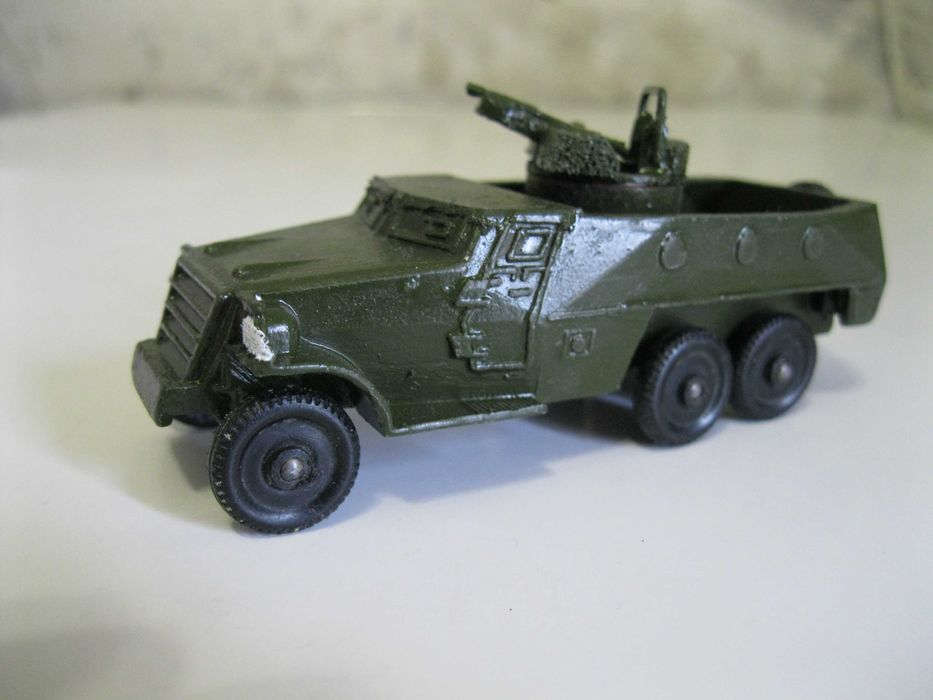 Зенитная самоходная установка БТР-152А из серии военная техника СССР