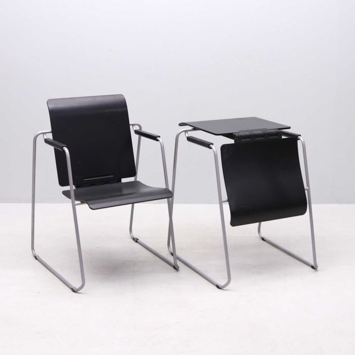 Włoskie Fotel/krzesła konwertowany w biurko/stolik Lilian Milhov ORT