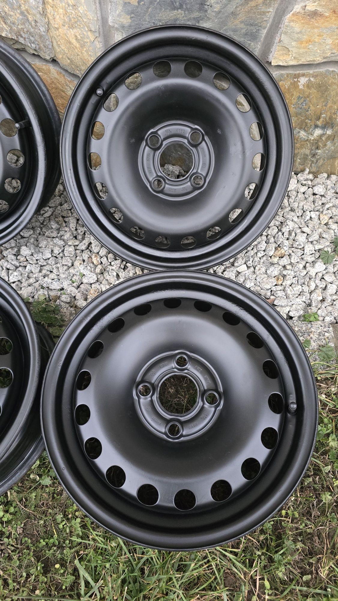 Felgi stalowe Volkswagen Skoda Seat 4x100 et35 5j r14