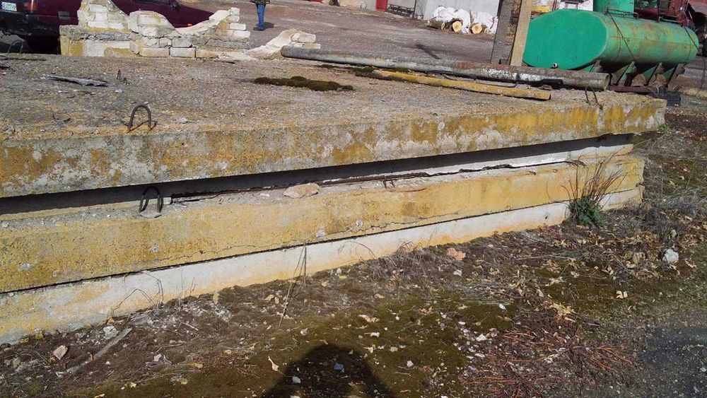 Продам ж/б плиты перекрытия и фундаментные блоки