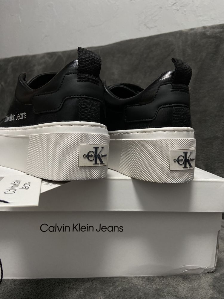 Calvin Klein кросівки