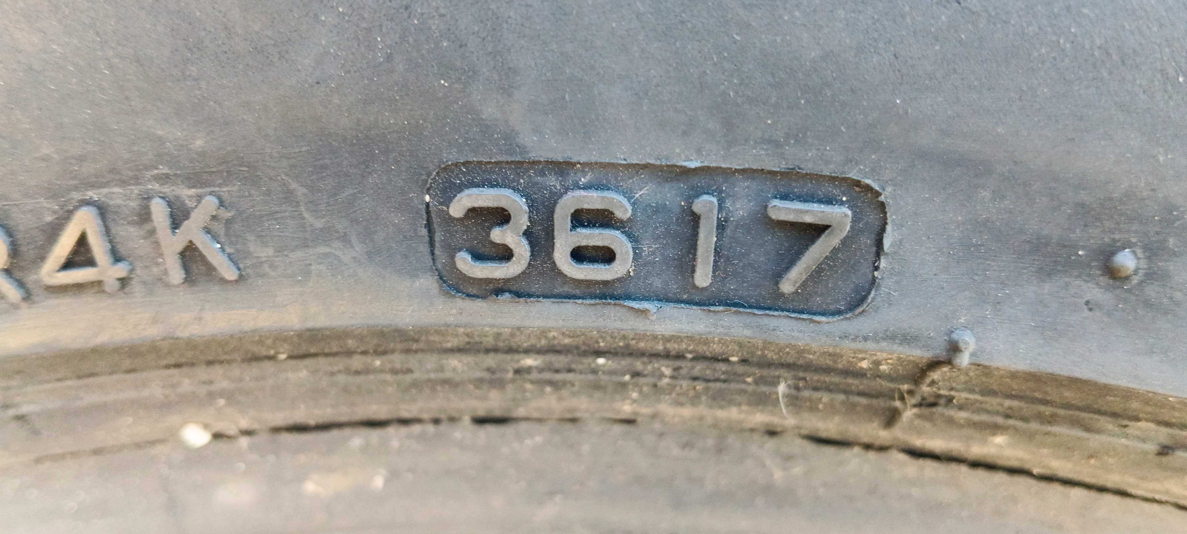2002 Sztuka 225/50R17 Bridgestone Turanza T001 dot.3617