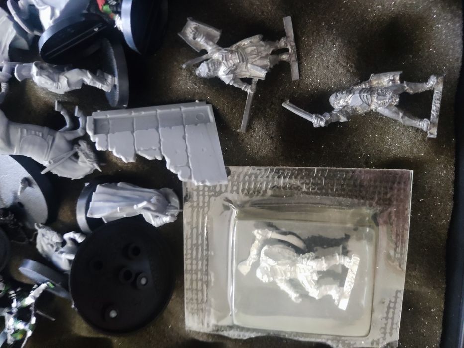 Vários Warhammer senhor dos anéis