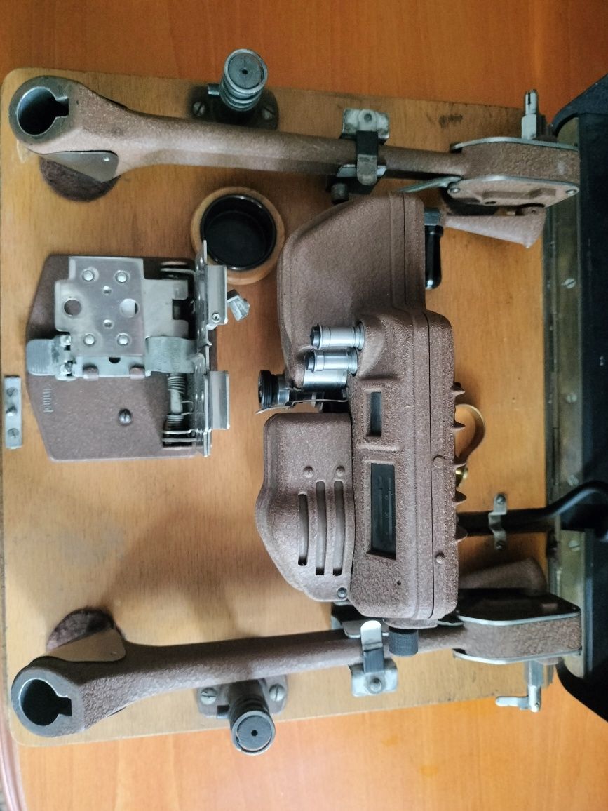 Meopta TEK 16mm stół montażowy