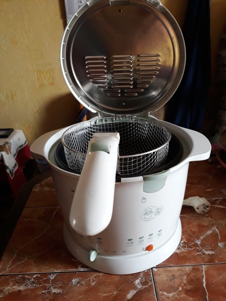 Фритюрница электро фритюрница Philips HD 6111