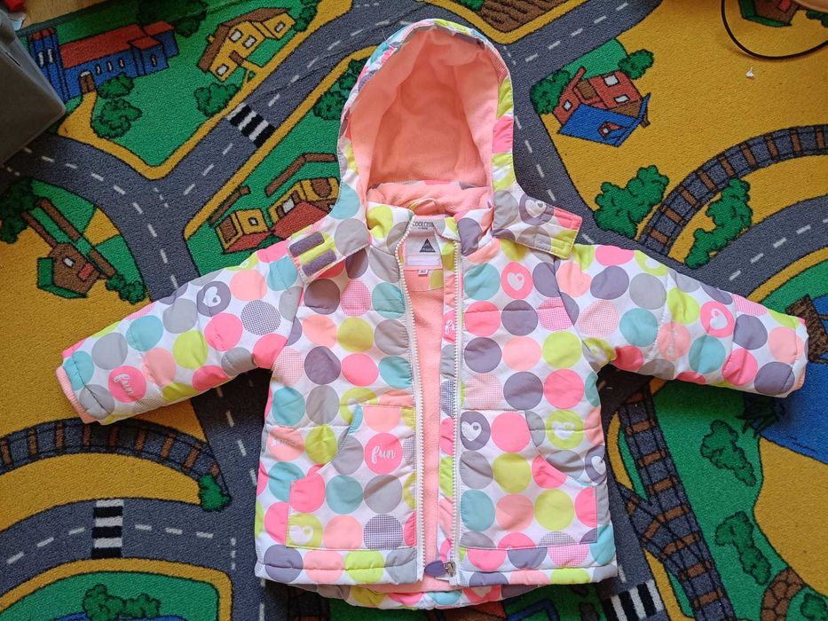 Zimowa kurtka dla dziewczynki r.92