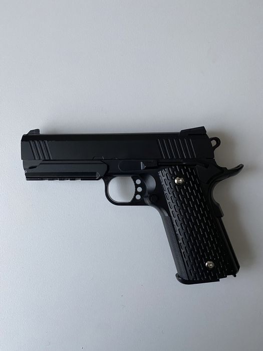 Пистолет металический (Игрушечный)