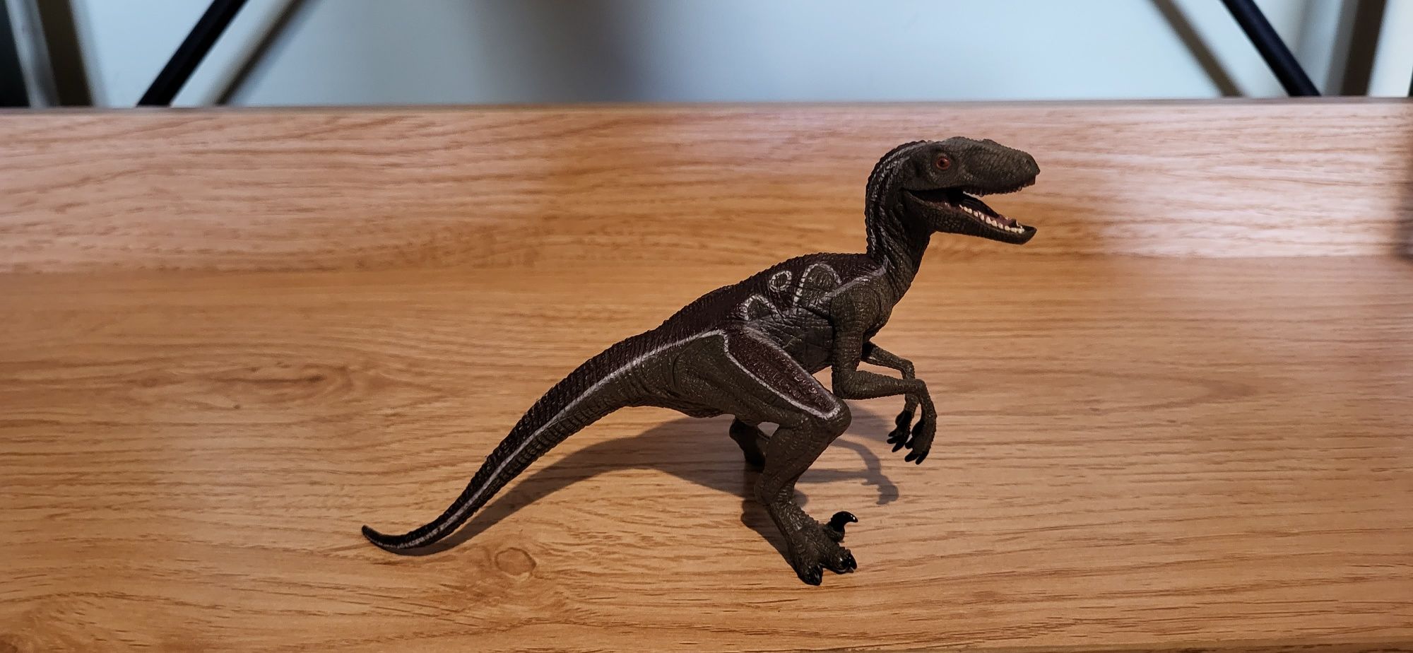 Papo dinozaur velociraptor figurki model z 2005 r.