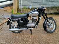 Moto Jawa 250 cc 559