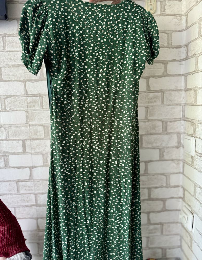 Сукня А-силуету зеленого з принтом Fame