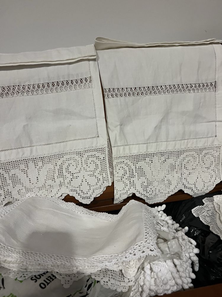 Vendo várias peças em linho com renda feita á mão