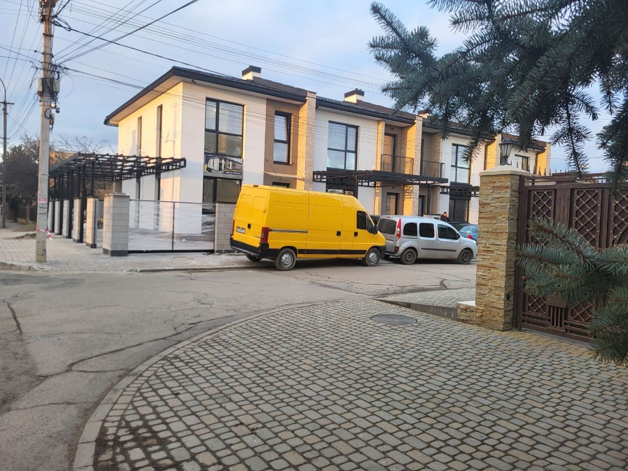 ПРОДАЖ ТАУНХАУСІВ в центральній частині м. УЖГОРОД