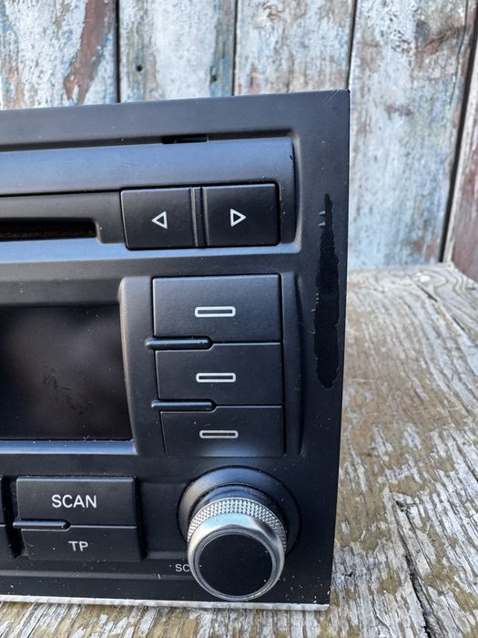 Автомагнитола штатная магнитола Audi A4 B7