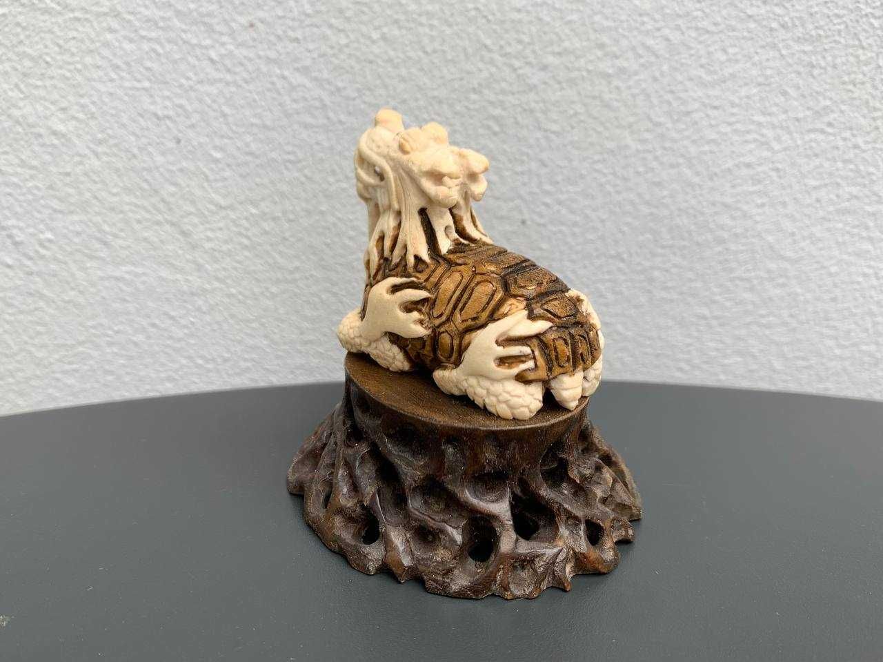Авторська статуетка ′Черепаха-Дракон′ з кістки
