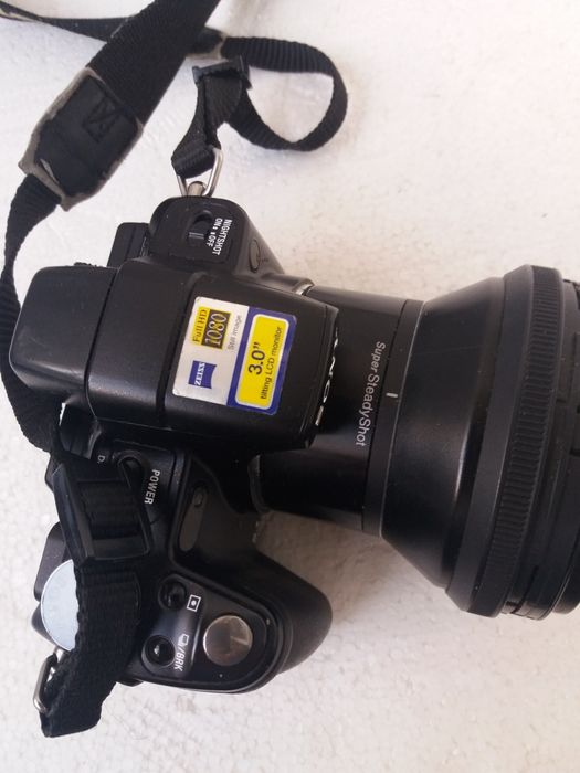 Продается фотоаппарат Sony  DSC-H50