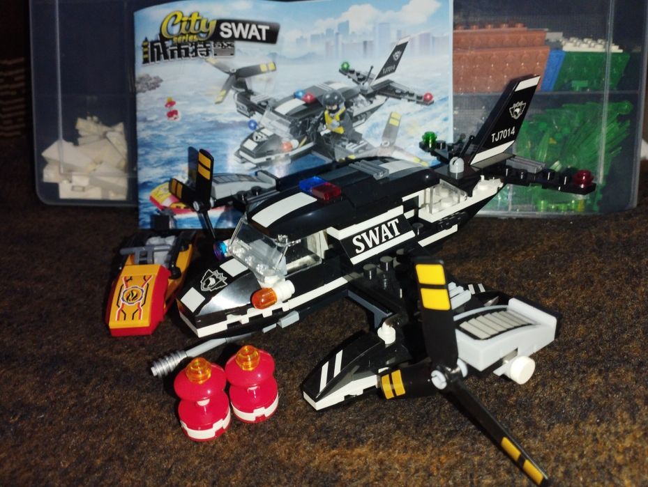 Лего вертоліт та катер (дивіться опис)