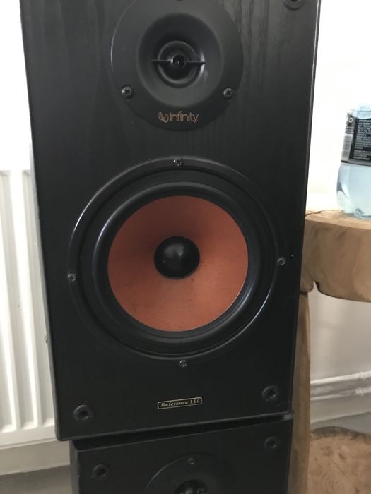 Naglosnienie studyjne do rozproszenia dzwieku