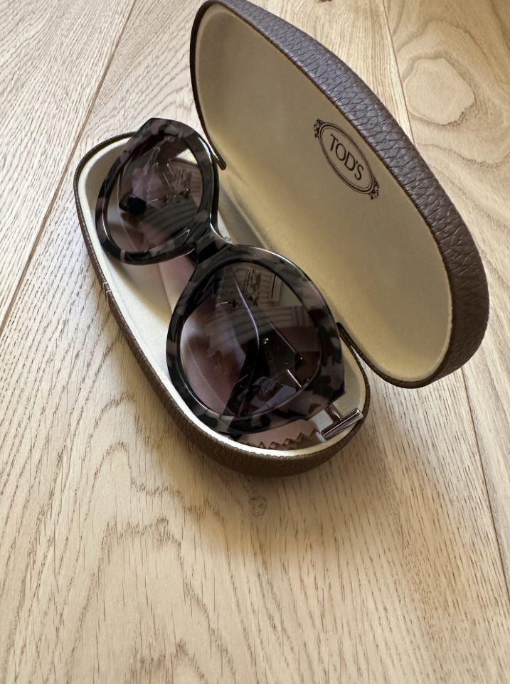Солнцезащитные женские очки оригинал TOD’S T0208 55T