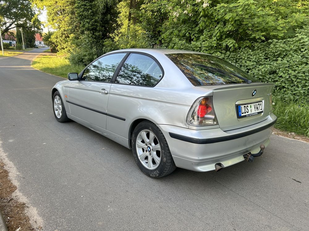 BMW Compact E46.
