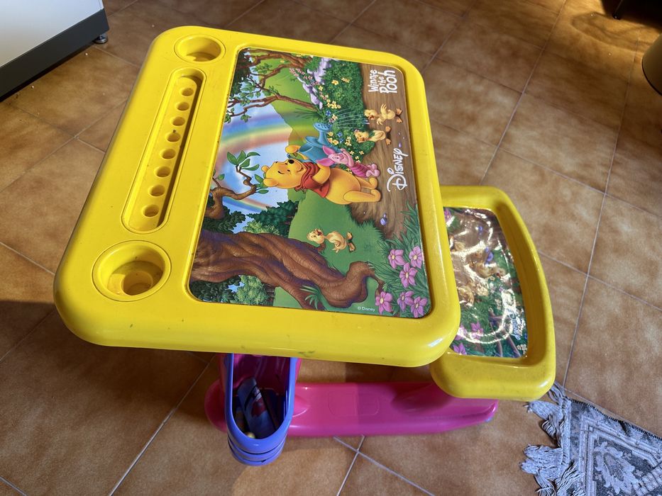 Mesa de brincar da Disney