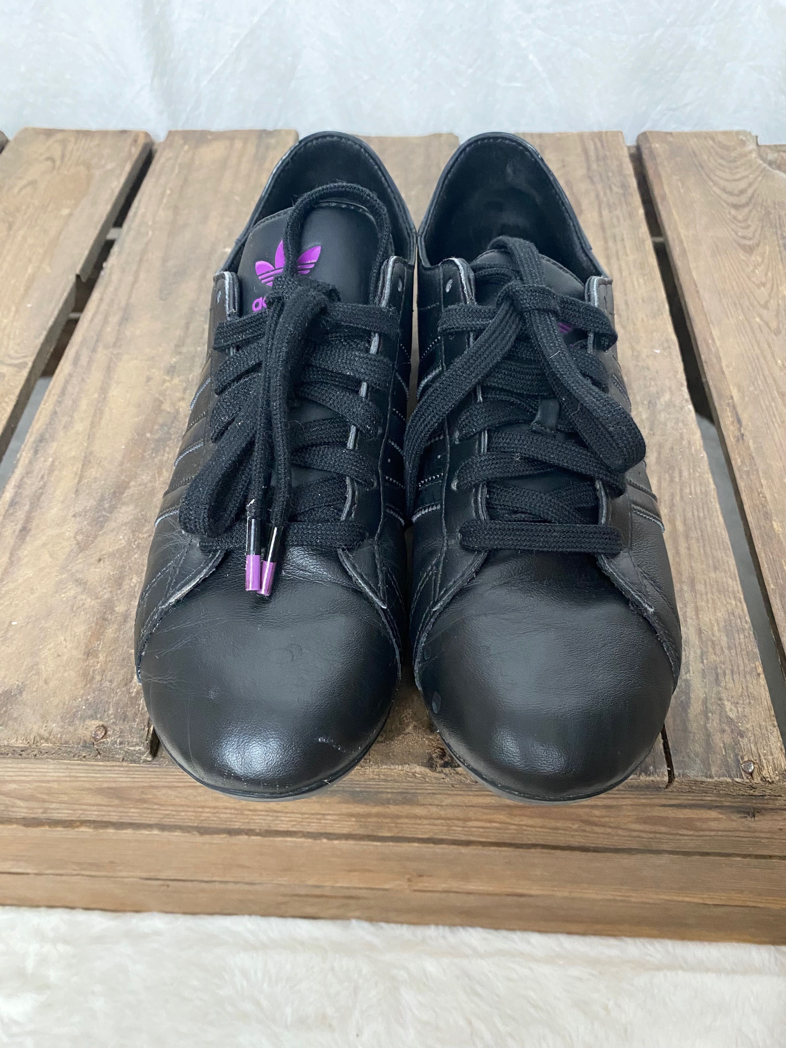 czarne sneakersy adidas fioletowe skóra naturalna sleek series 39