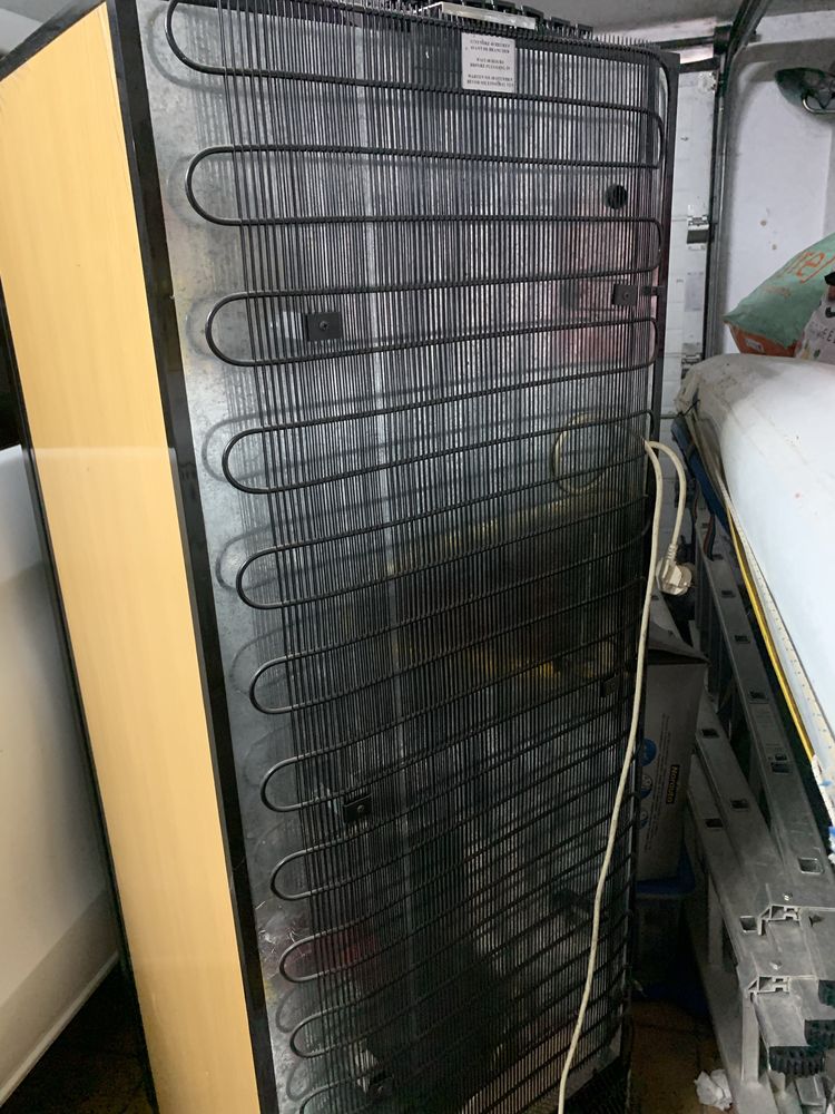 Refrigerador de vinho tinto semi novo