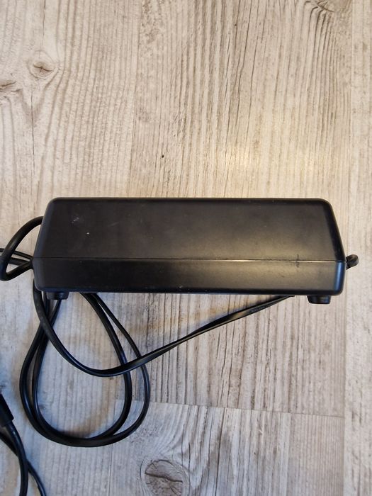 Ładowarka do roweru elektrycznego Giant