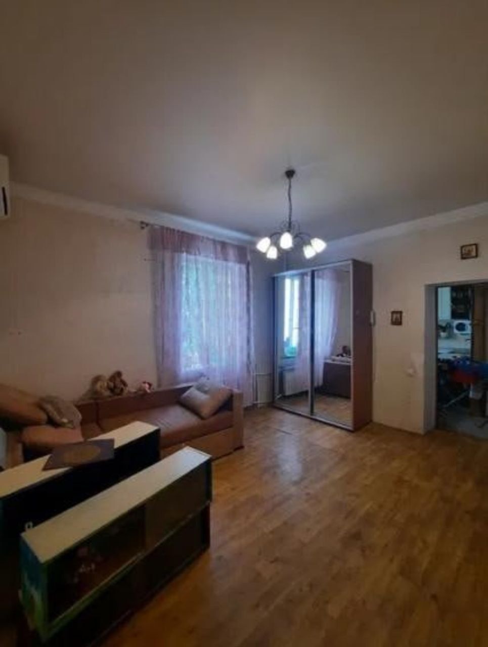Продам трехкомнатную квартиру в Хаджибейском районе