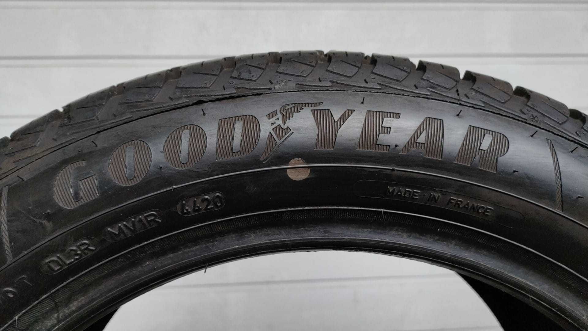 2 sztuki opony całoroczne 215/55/17 94V Goodyear