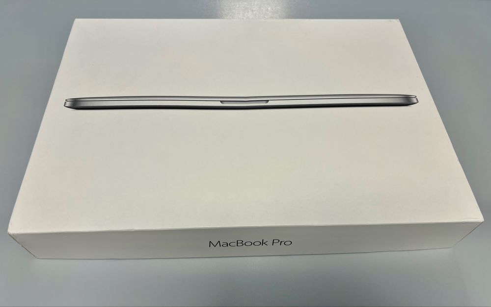 MacBook Pro 15" Intel Core I7 3,4Ghz, 16Gb RAM, Super Stan, Cyrylica