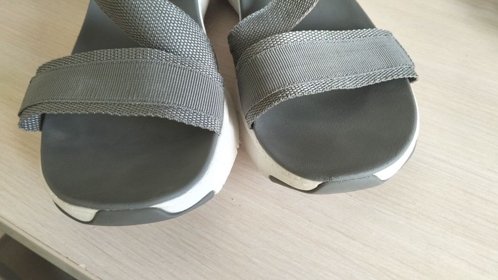 сандалії Skechers GO Walk Arch Fit, босоніжки