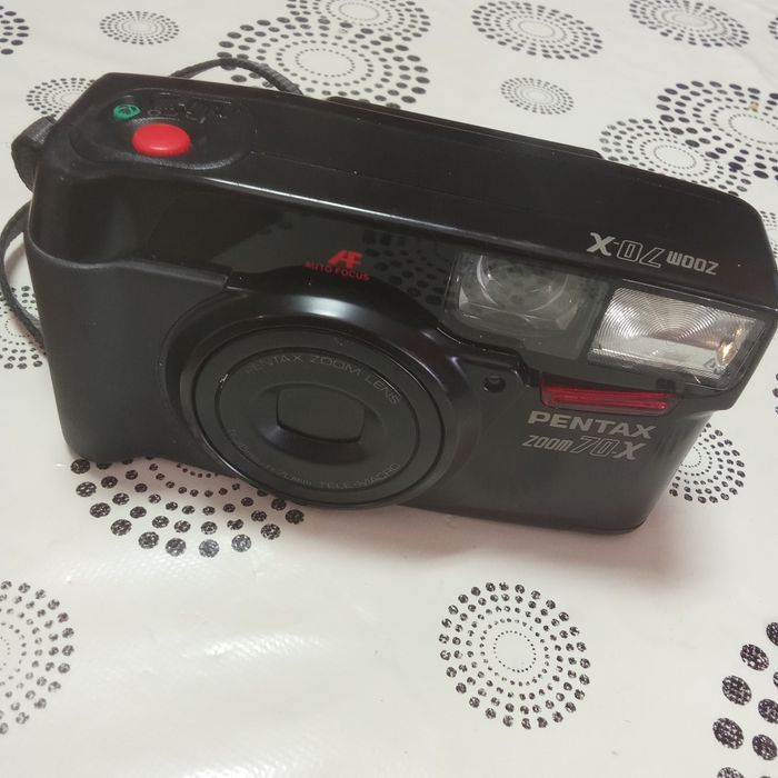 Máquina fotográfica Pentax autofocus 70x zoom