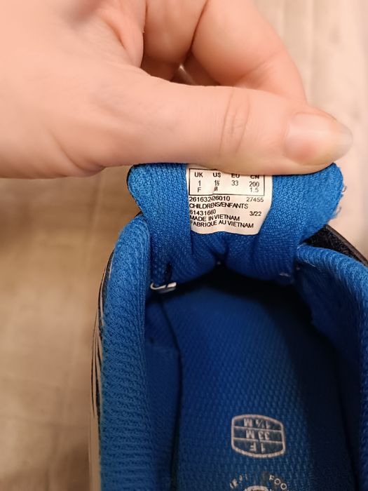 Кросівки на хлопчика 33 розміру