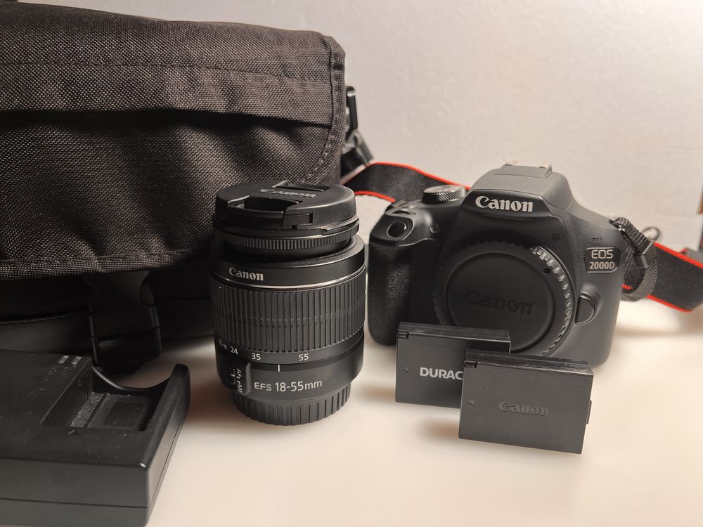 Kit Canon 2000D com caixa
