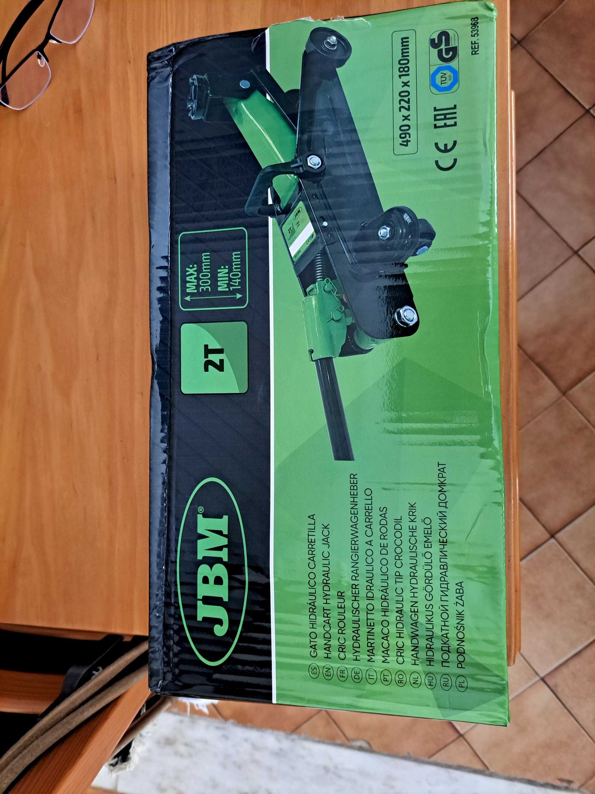 Macaco hidraulico 2 ton novo
