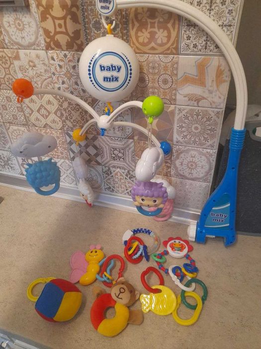 Мобіль на кроватку Baby Mix на батарейках (2шт.)