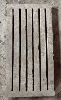 Grelhas em betão usadas