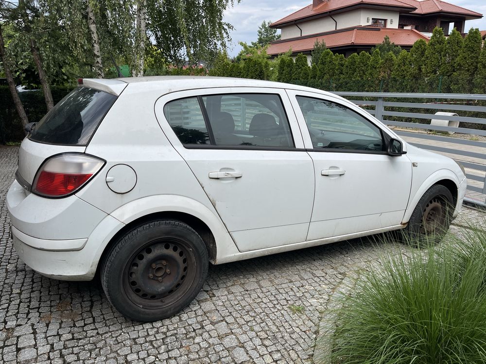 Opel Astra 2006 1.3 CDTI hatchback
