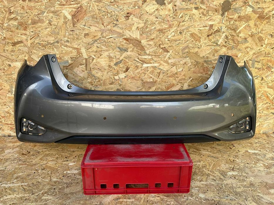 Toyota Yaris III 3 lift 17-19 PDC zderzak tylni tył cały orginał
