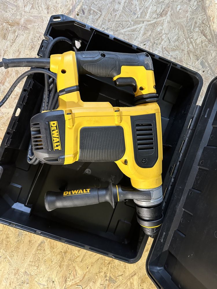 Новий Перфератор DeWALT D25413 QS