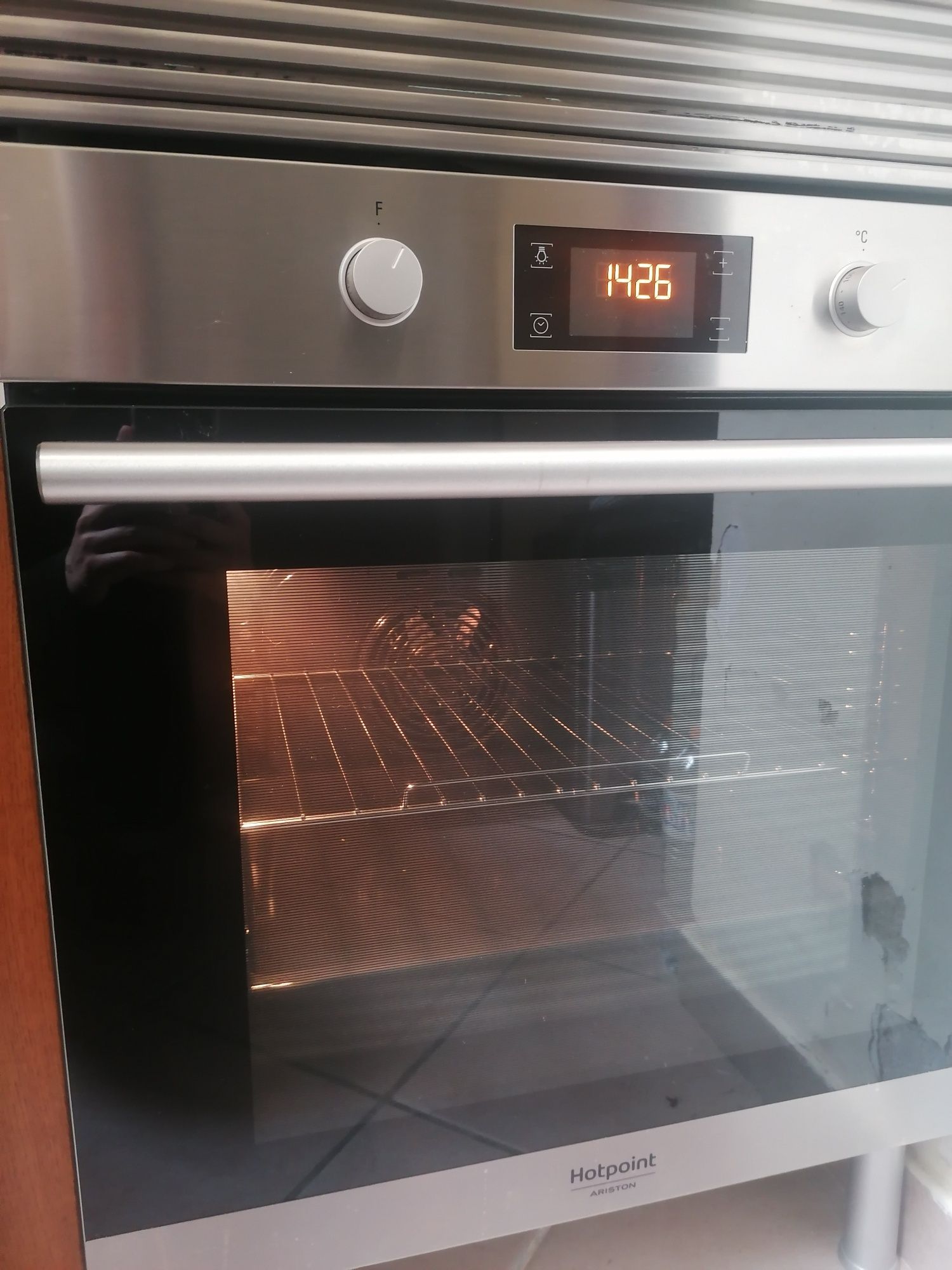 Forno Hotpoint Ariston (como novo)