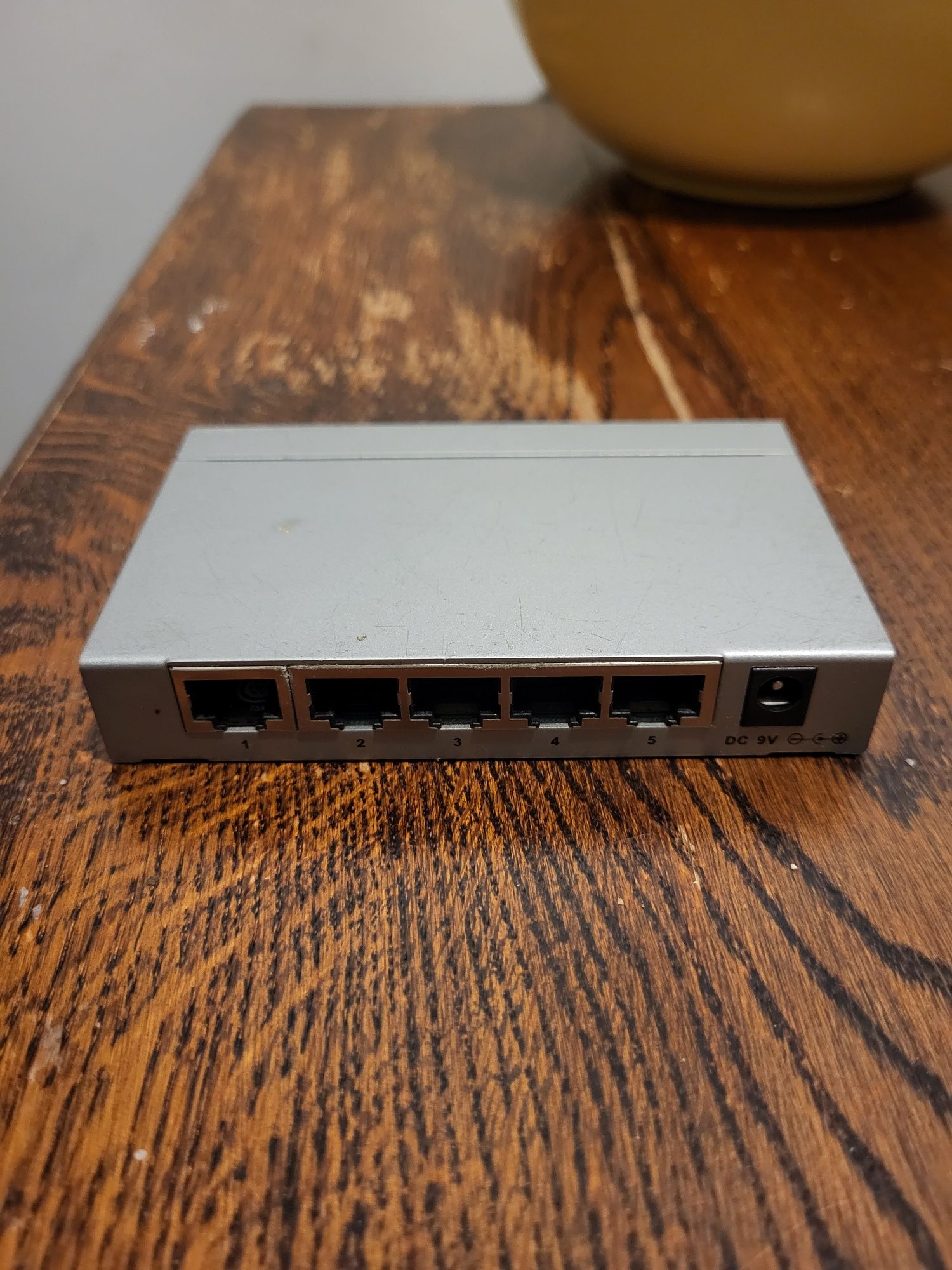 Ethernet Switch 5 port 10 / 100M UNtech