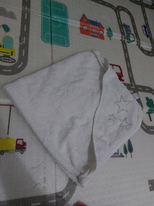 Лот для немовлят за 300грн. 56-62 пледи і рушник.