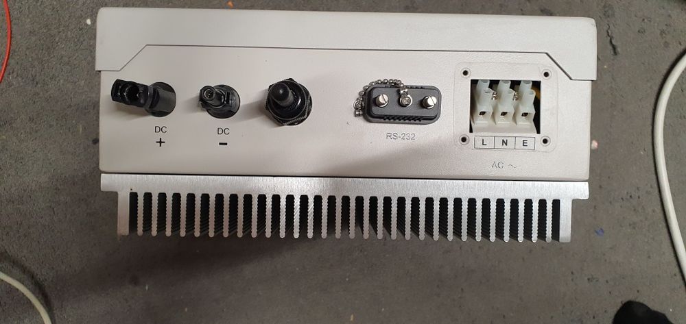 Hosola 3000TL, 2500TL, 2200TL falownik fotowoltaiczny inwerter inverte