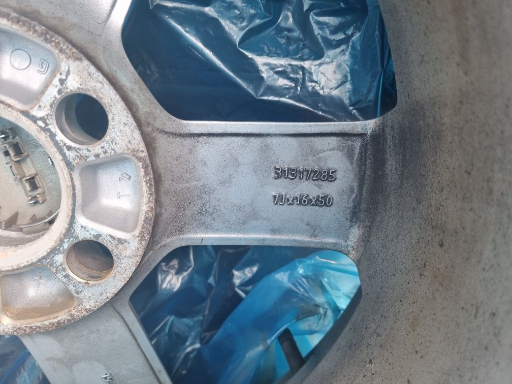 Koła Volvo 5x108 felgi aluminiowe opony zimowe 205x55x16