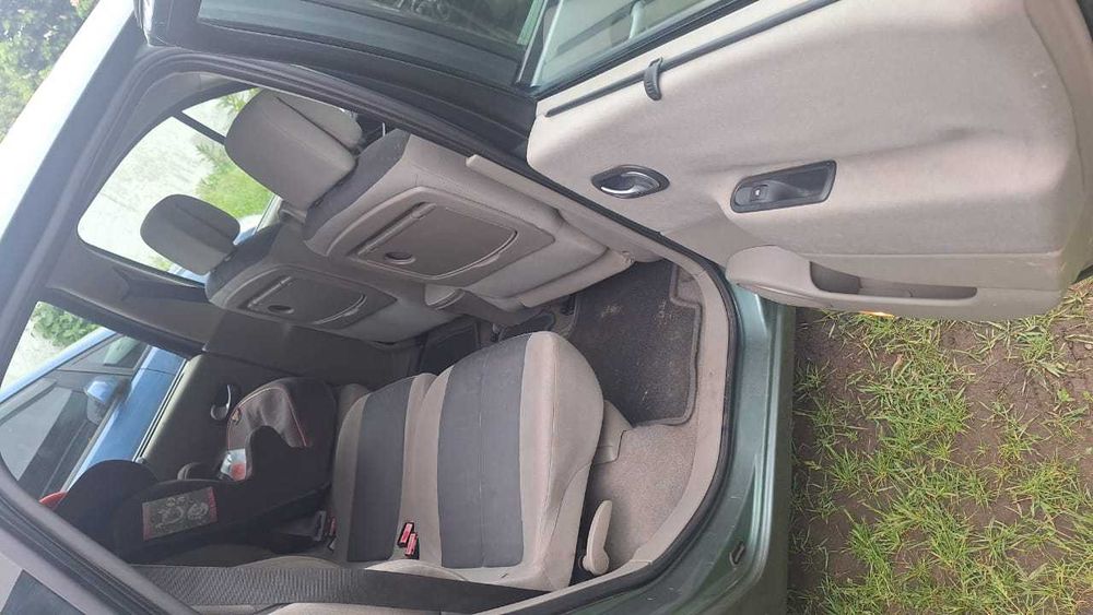 renault grand scenik