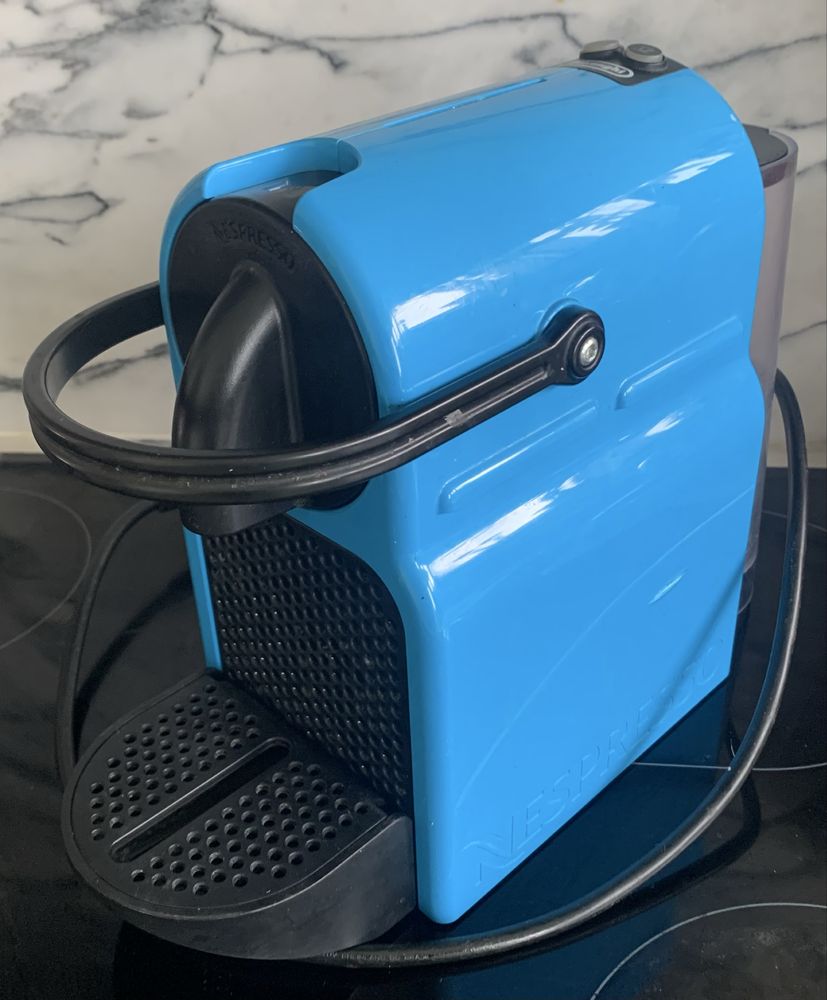 Máquina nespresso edição especial